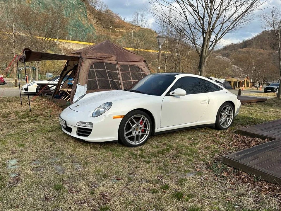 2009 Porsche 911 - Image 2 of 8