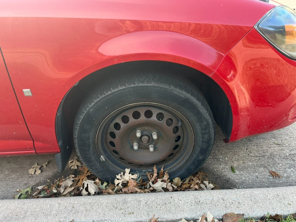 2009 Pontiac G5 - Image 13 of 18