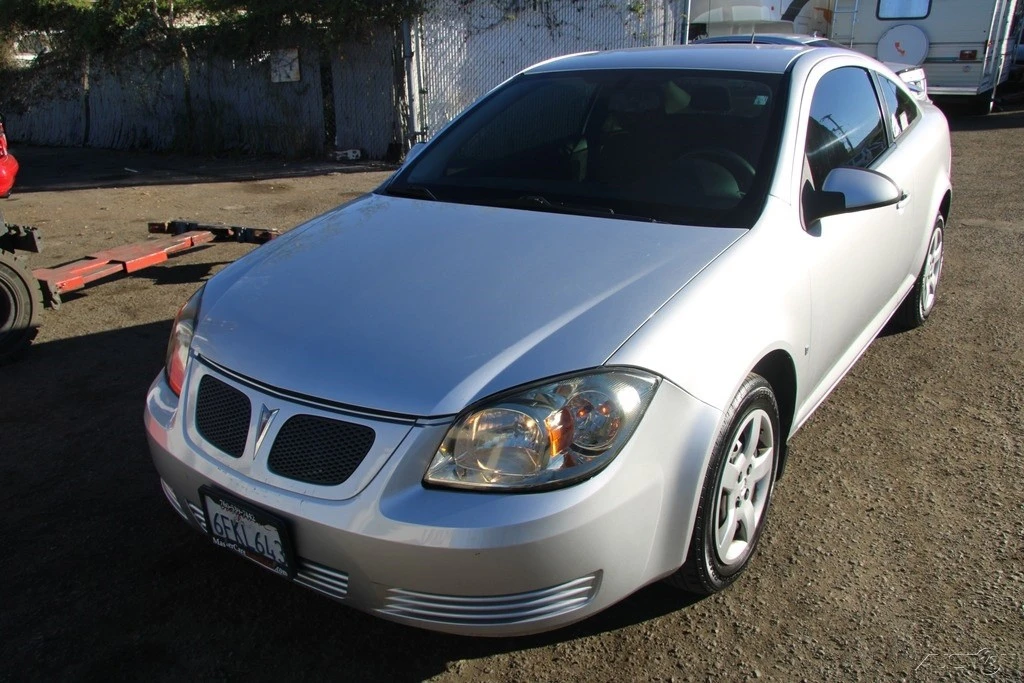 2009 Pontiac G5 - Image 2 of 21