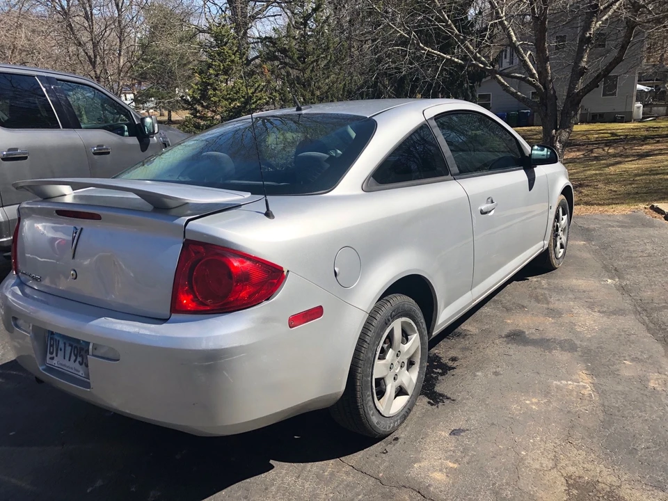 2009 Pontiac G5 - Image 5 of 10