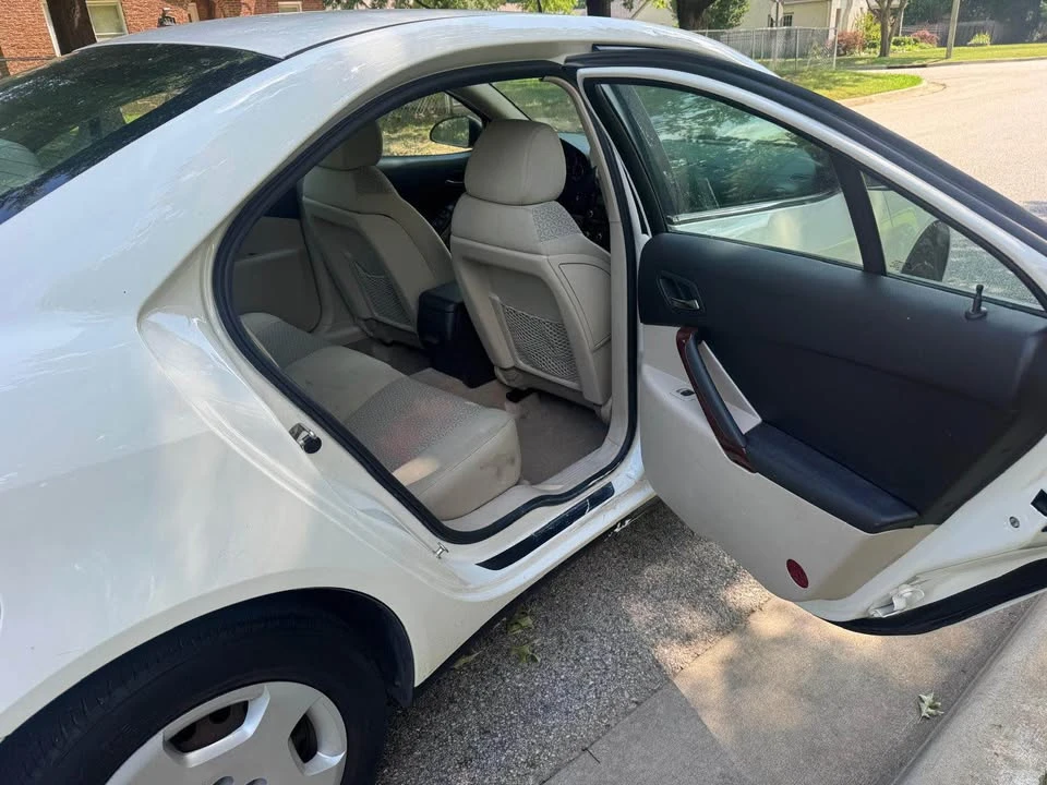 2009 Pontiac G6 - Image 11 of 13
