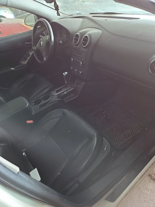 2009 Pontiac G6 - Image 6 of 9