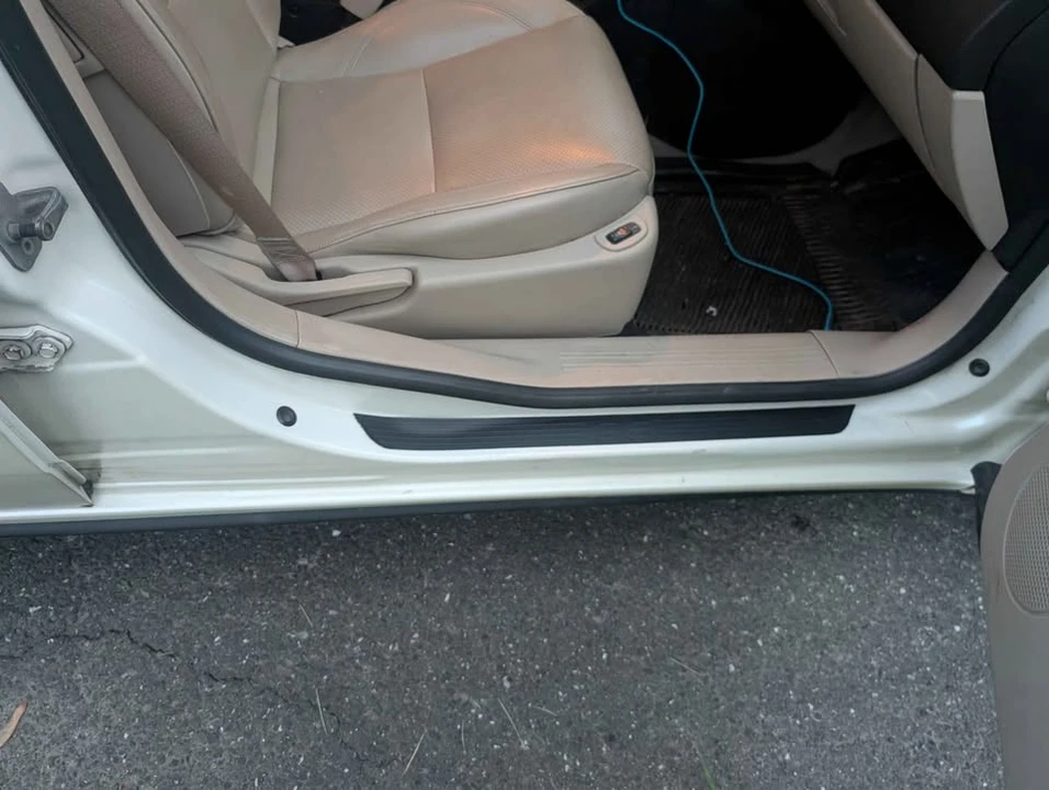 2009 Pontiac G6 - Image 10 of 12