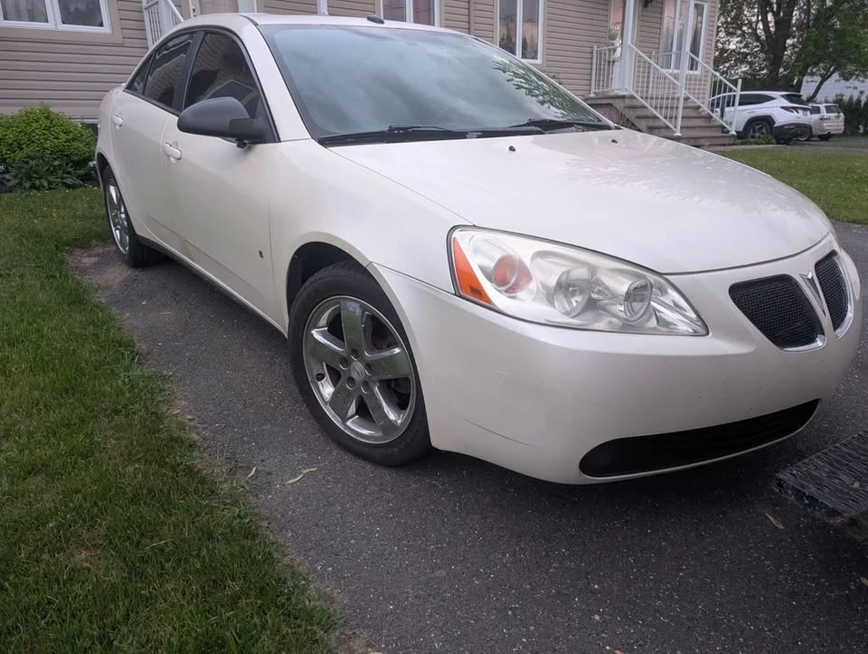 2009 Pontiac G6 - Image 2 of 12