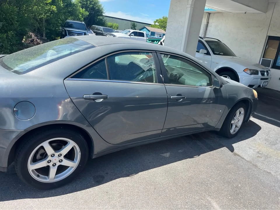 2009 Pontiac G6 - Image 4 of 8