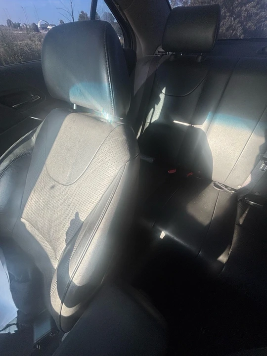 2009 Pontiac G6 - Image 4 of 6