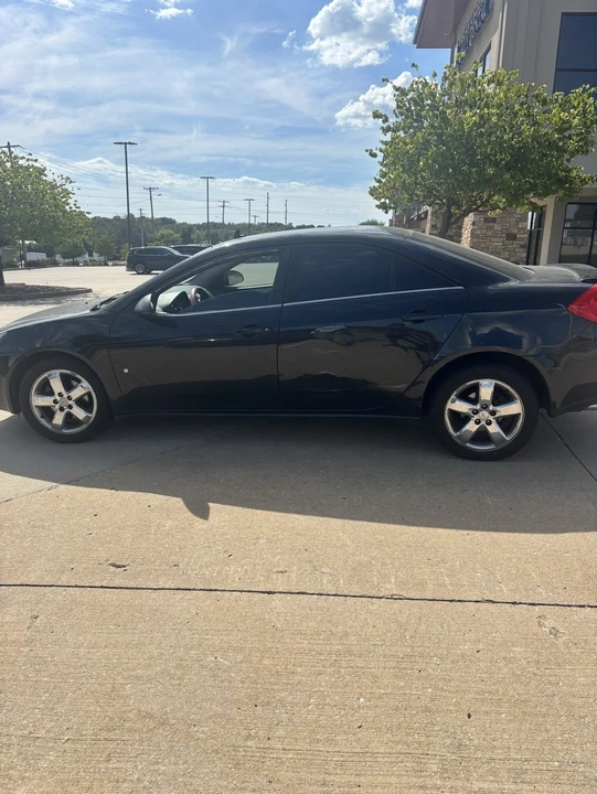 2009 Pontiac G6 - Image 2 of 6