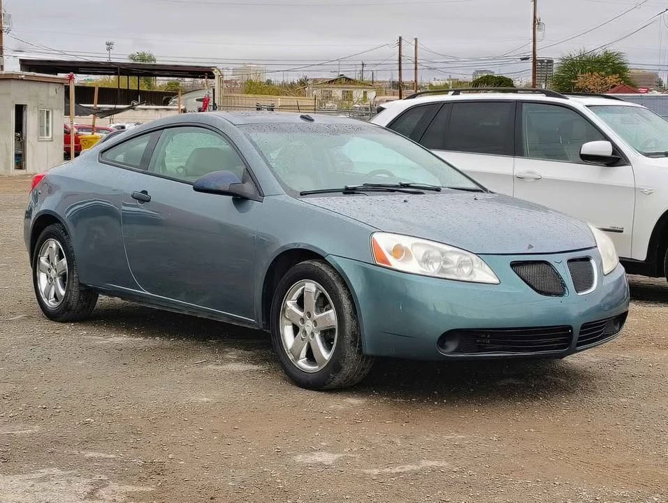 2009 Pontiac G6 - Image 2 of 7
