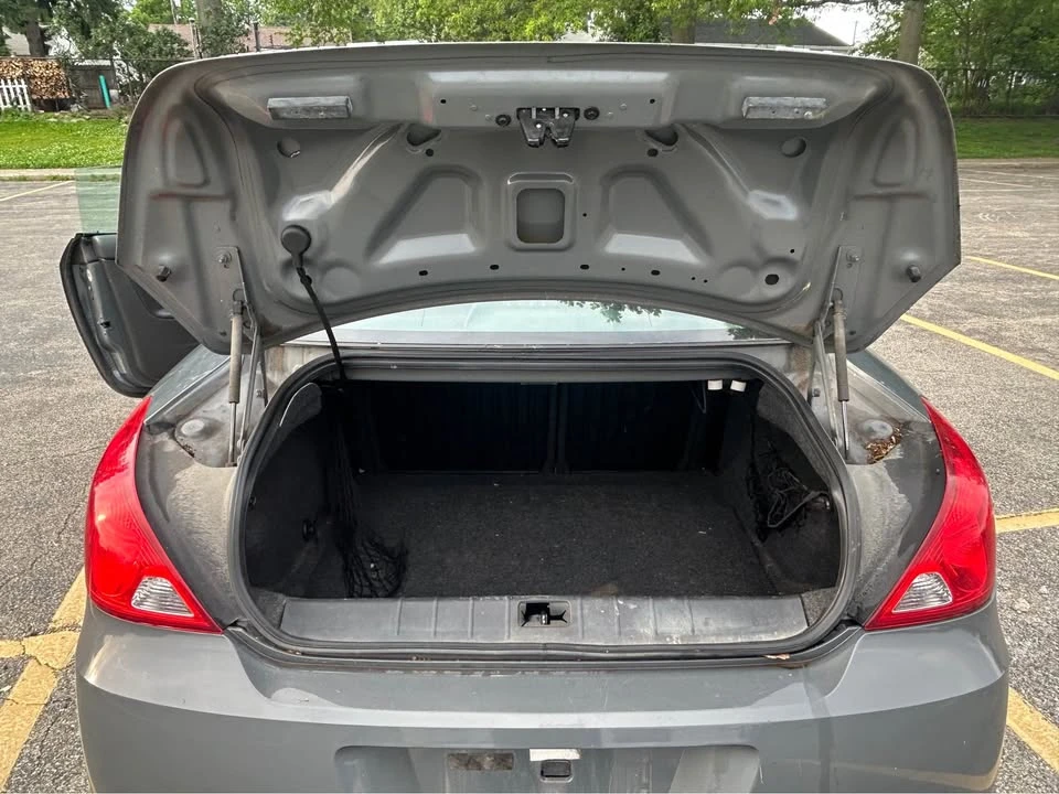 2009 Pontiac G6 - Image 11 of 15