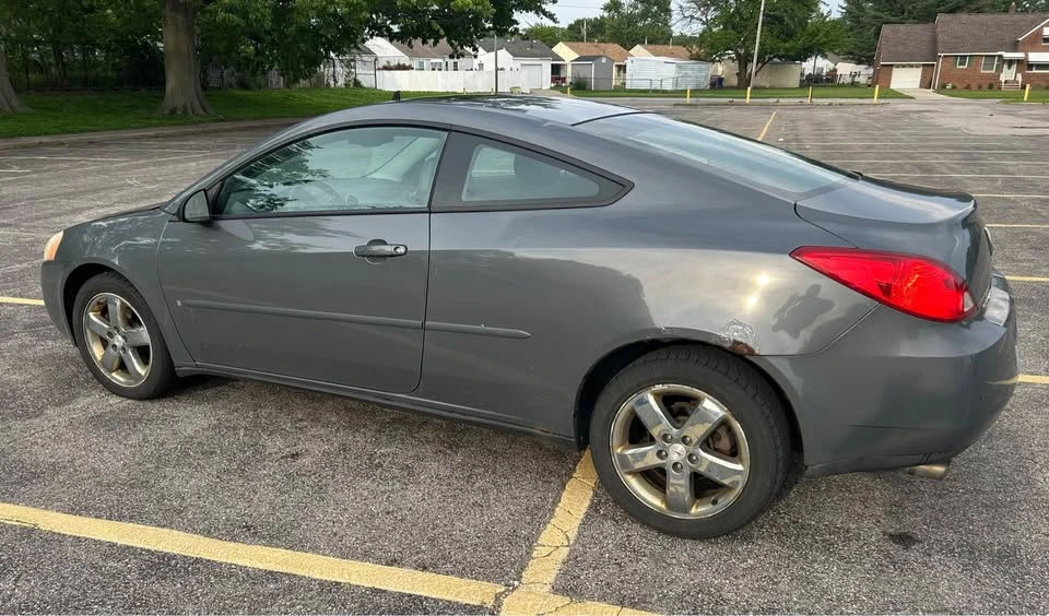 2009 Pontiac G6 - Image 2 of 15