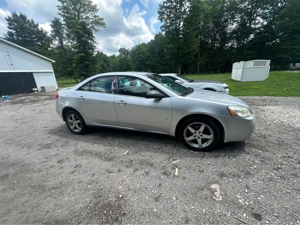 2009 Pontiac G6 - Image 2 of 8