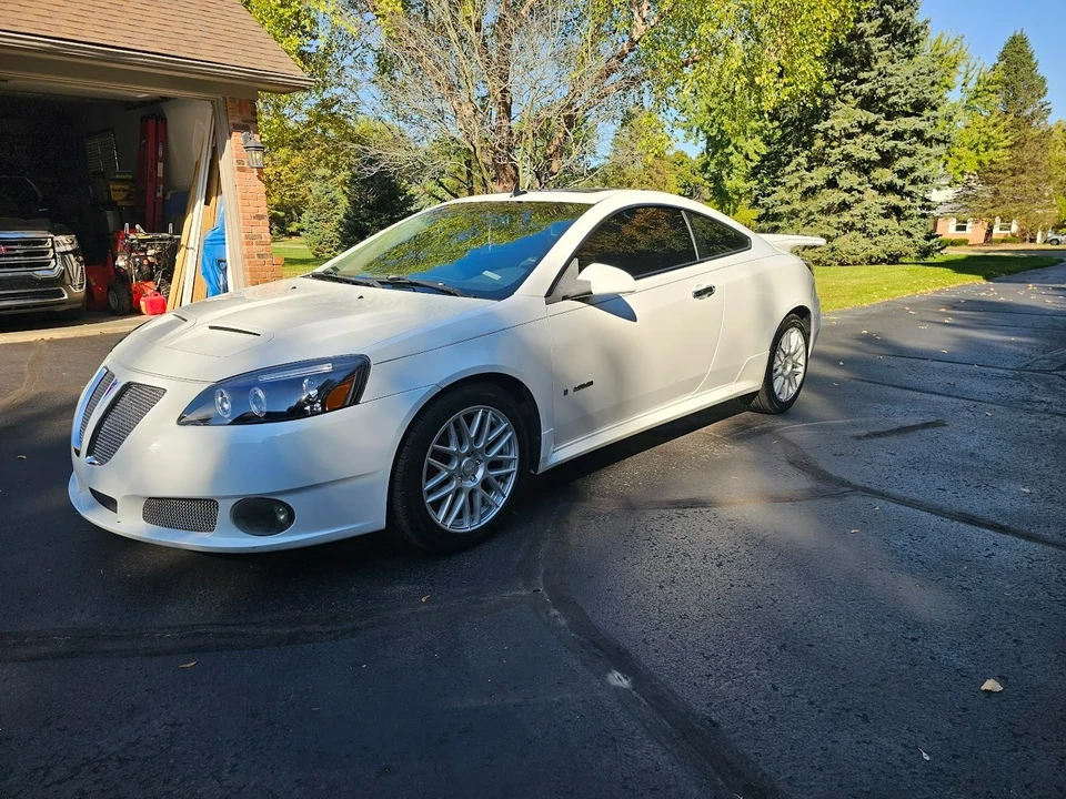 2009 Pontiac G6 - Image 2 of 14