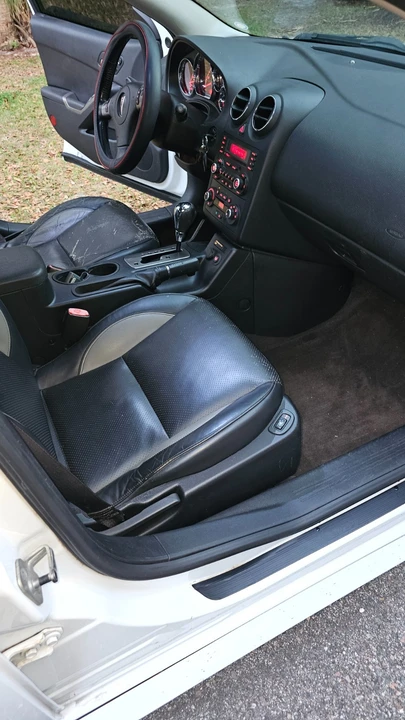 2009 Pontiac G6 - Image 10 of 20