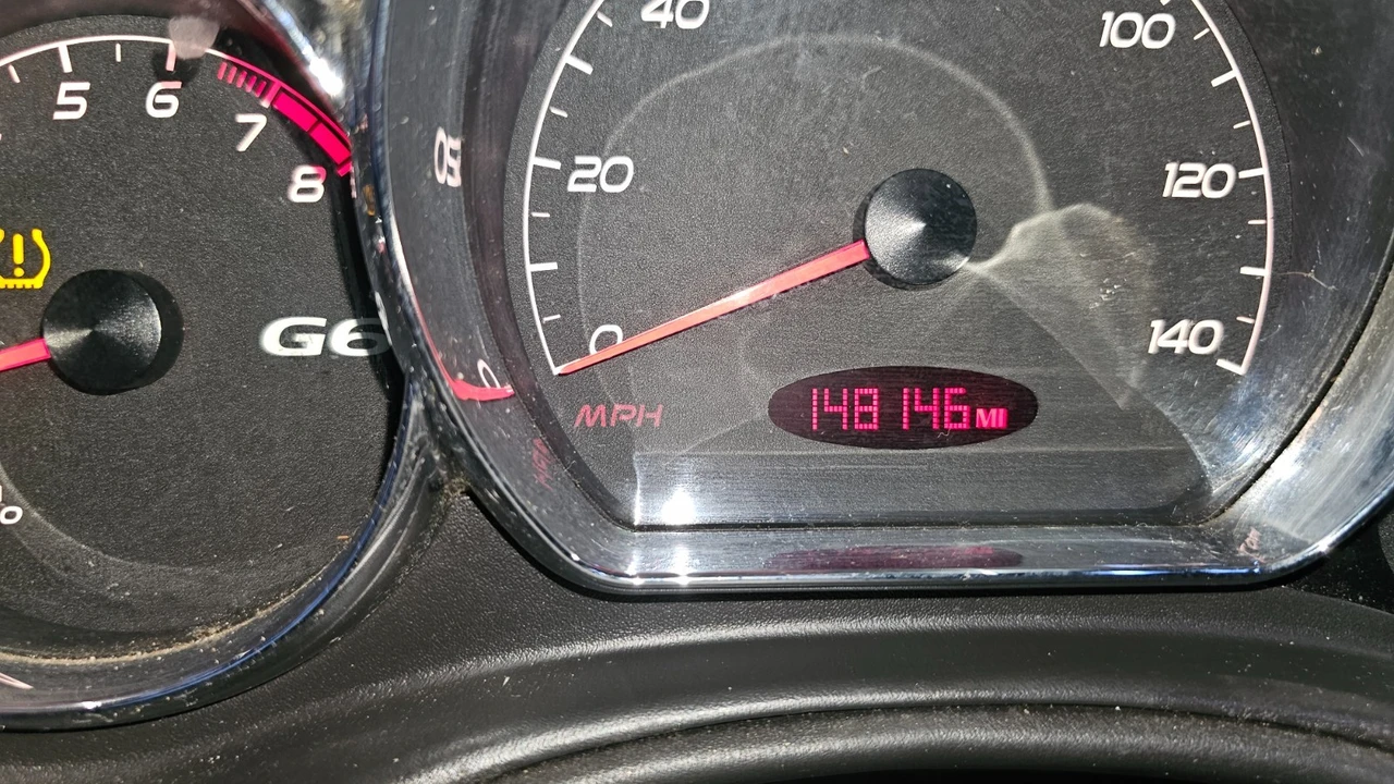 2009 Pontiac G6 - Image 9 of 20