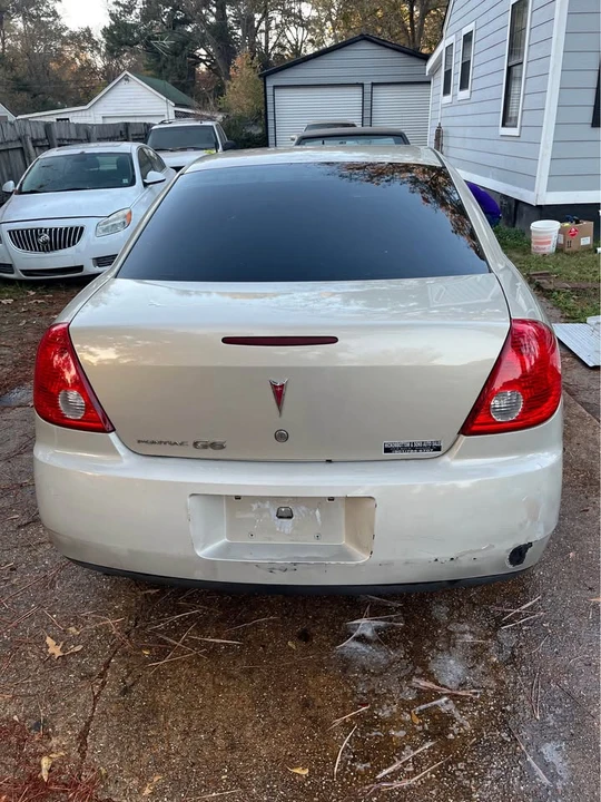 2009 Pontiac G6 - Image 3 of 6
