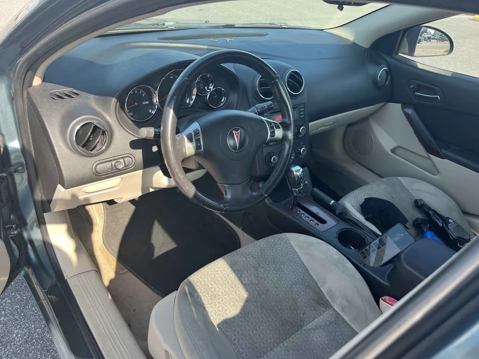 2009 Pontiac G6 - Image 6 of 10