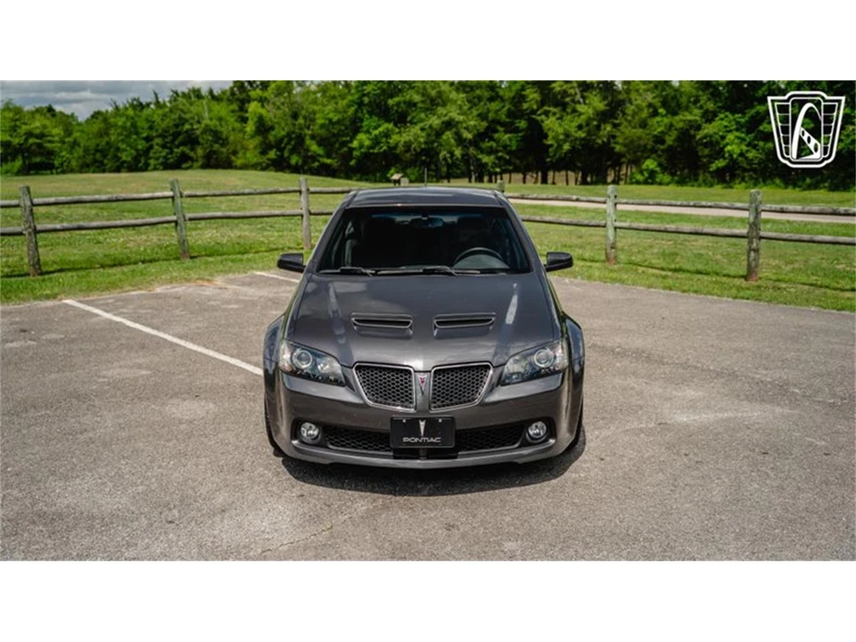2009 Pontiac G8 - Image 2 of 31