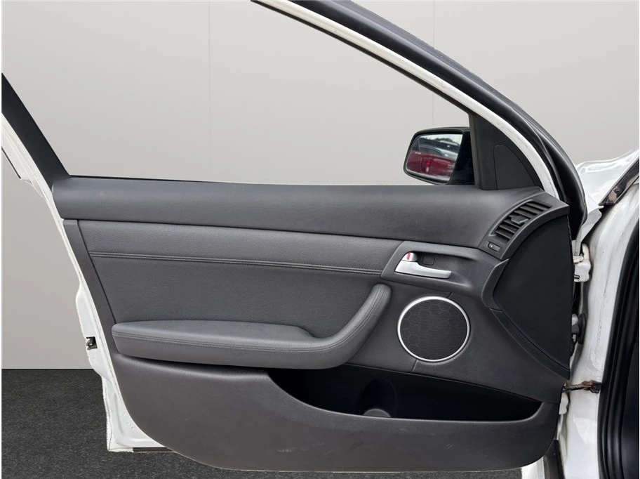2009 Pontiac G8 - Image 18 of 21