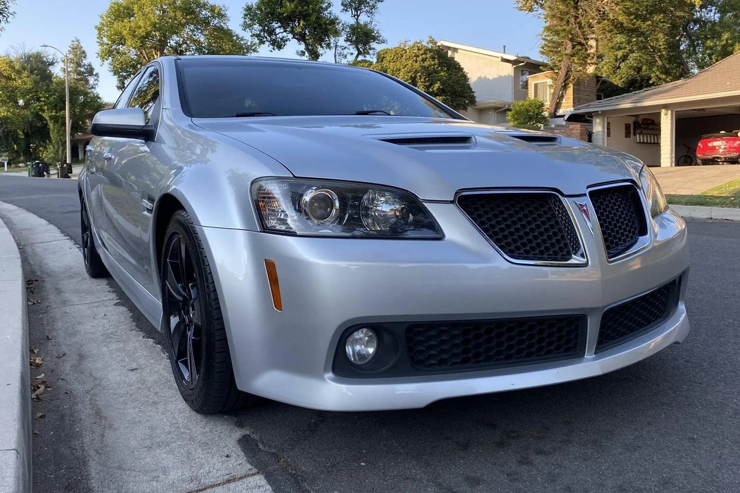 2009 Pontiac G8 - Image 2 of 31