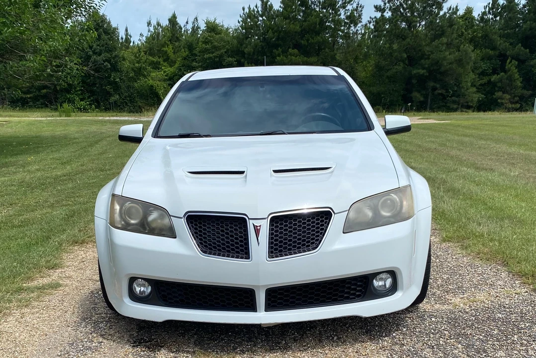 2009 Pontiac G8 - Image 2 of 31