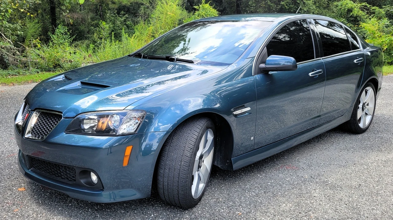 2009 Pontiac G8 - Image 2 of 31