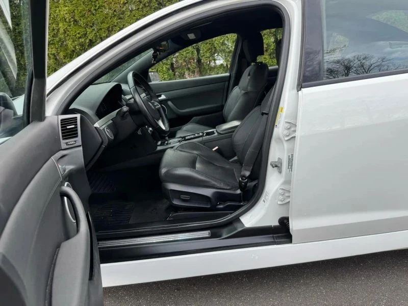 2009 Pontiac G8 - Image 10 of 12