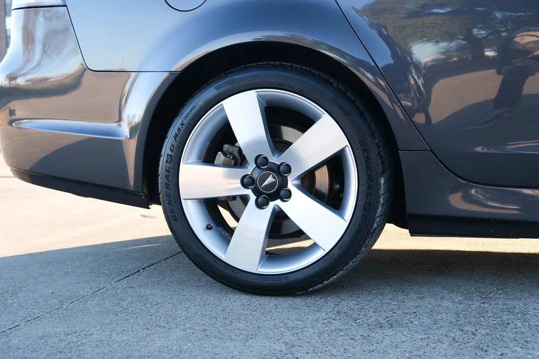 2009 Pontiac G8 - Image 7 of 21
