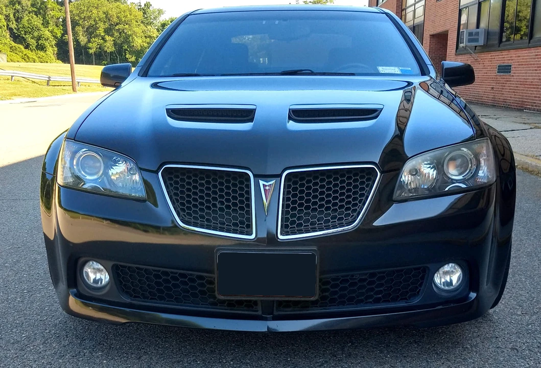 2009 Pontiac G8 - Image 2 of 31