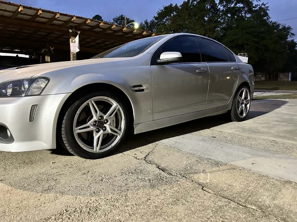 2009 Pontiac G8 - Image 13 of 14