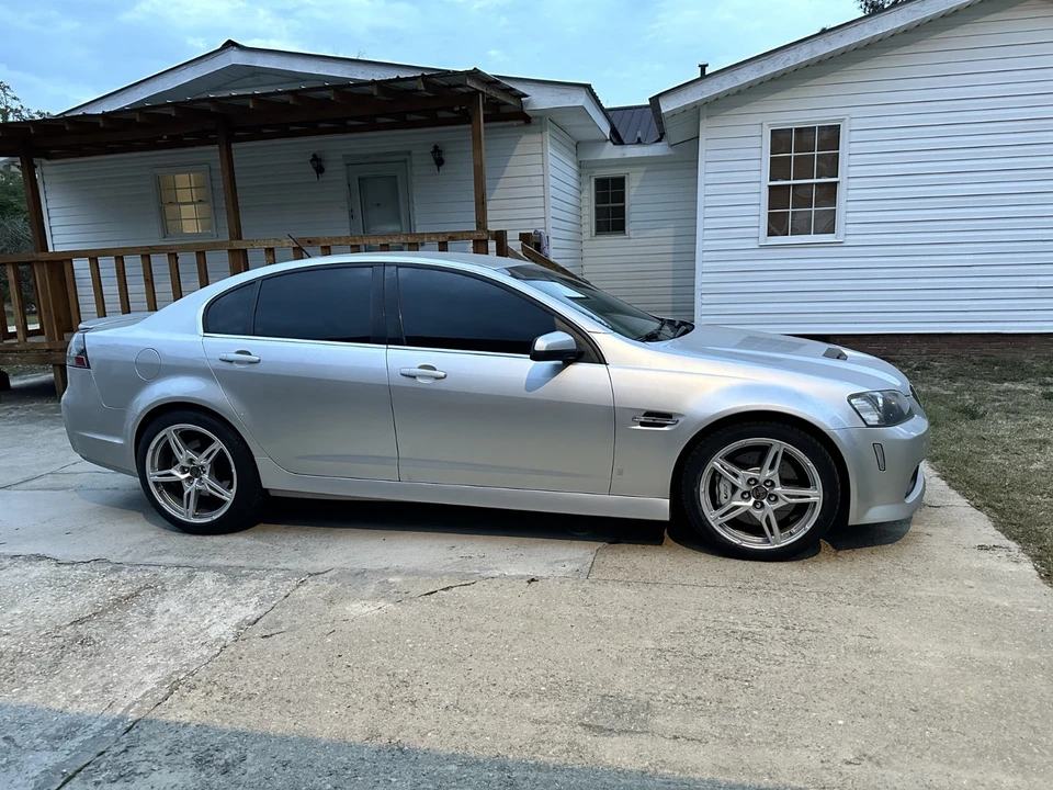 2009 Pontiac G8 - Image 2 of 14