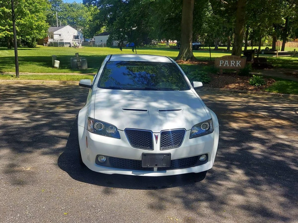 2009 Pontiac G8 - Image 2 of 9