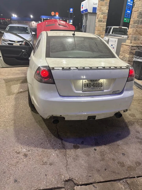 2009 Pontiac G8 - Image 2 of 3