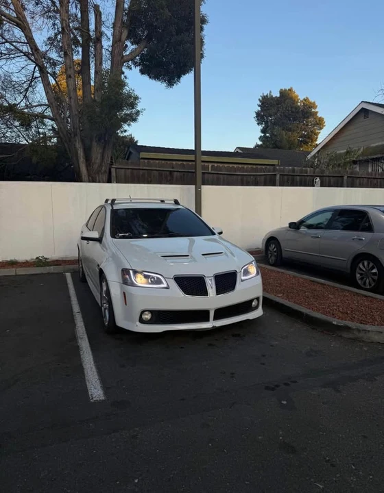 2009 Pontiac G8 - Image 2 of 5