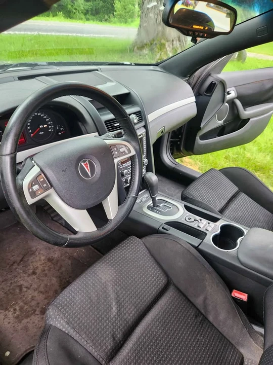 2009 Pontiac G8 - Image 2 of 19