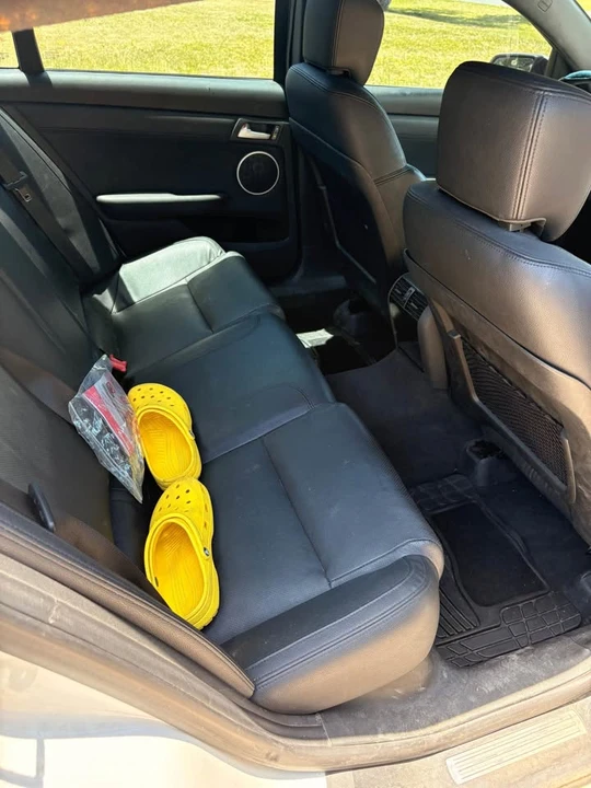 2009 Pontiac G8 - Image 11 of 12