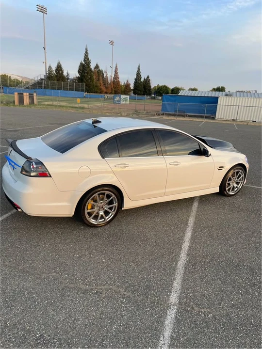 2009 Pontiac G8 - Image 2 of 18
