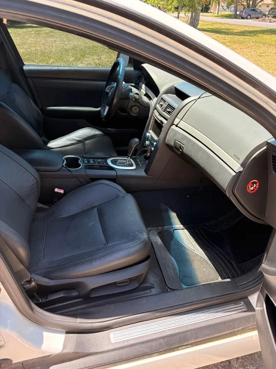 2009 Pontiac G8 - Image 10 of 12