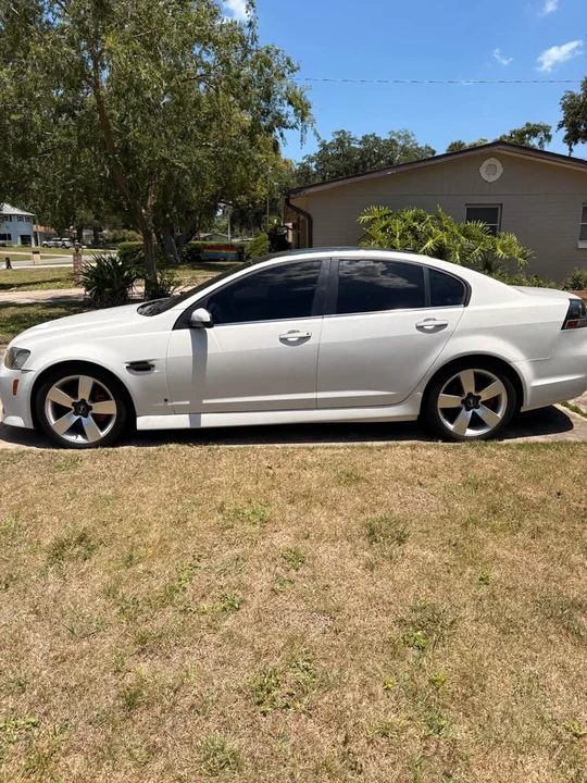 2009 Pontiac G8 - Image 2 of 12