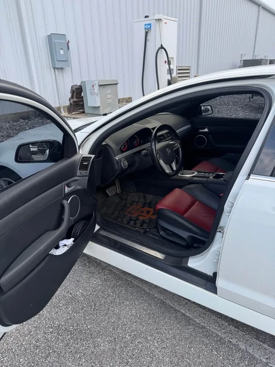 2009 Pontiac G8 - Image 7 of 11