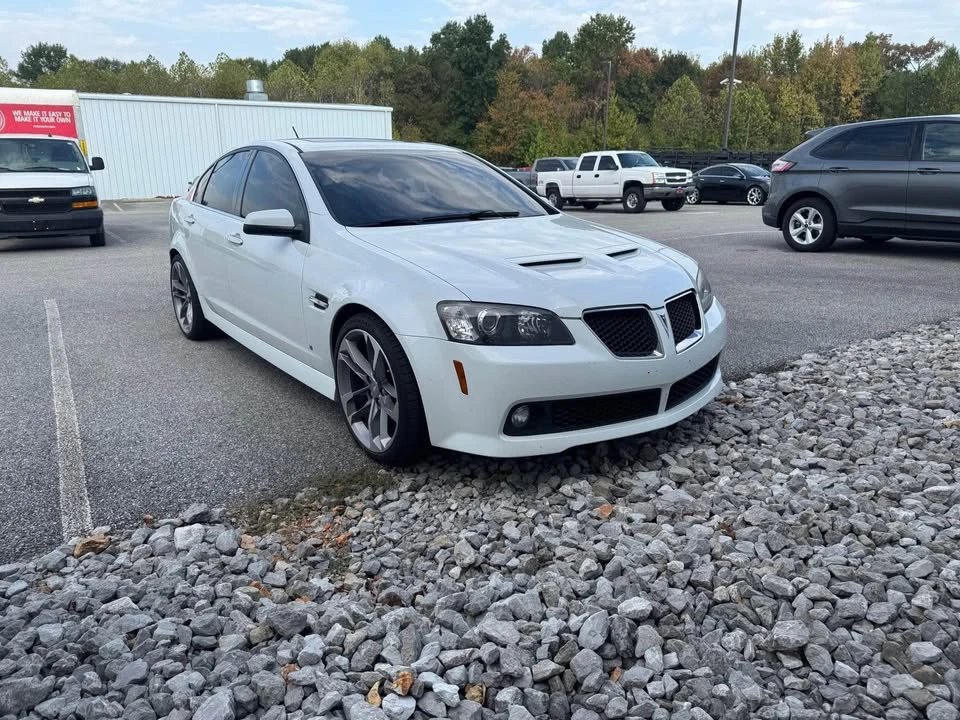 2009 Pontiac G8 - Image 2 of 11