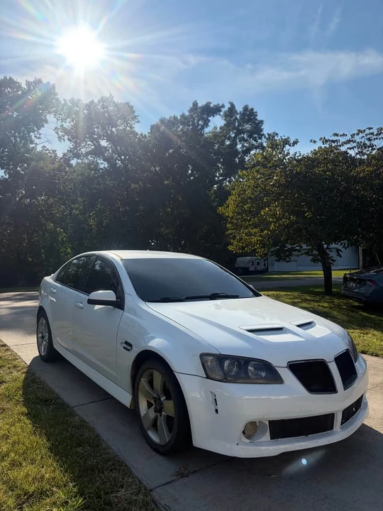 2009 Pontiac G8 - Image 2 of 6