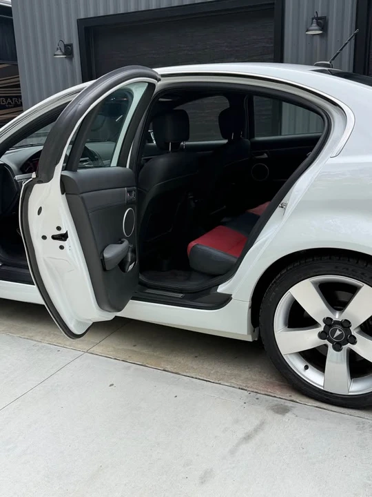 2009 Pontiac G8 - Image 8 of 14