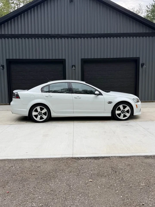 2009 Pontiac G8 - Image 2 of 14