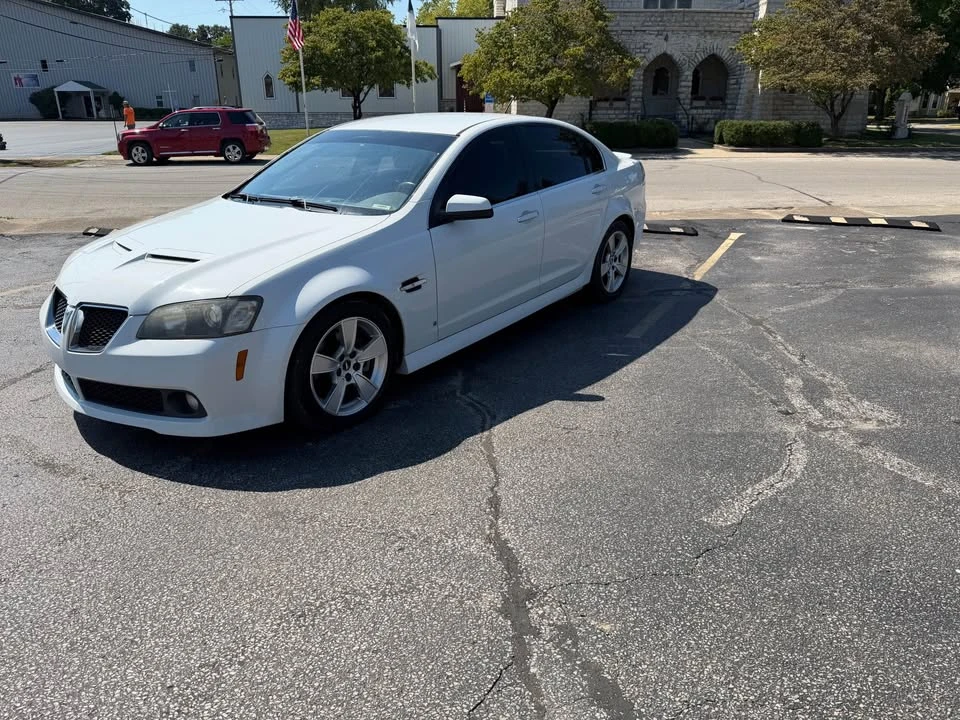 2009 Pontiac G8 - Image 2 of 10