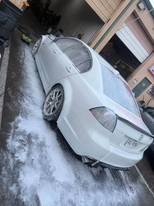 2009 Pontiac G8 - Image 2 of 7