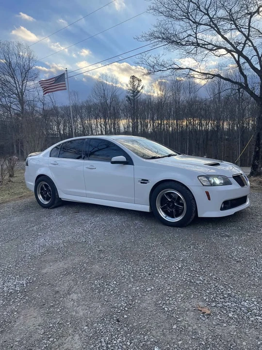 2009 Pontiac G8 - Image 2 of 2