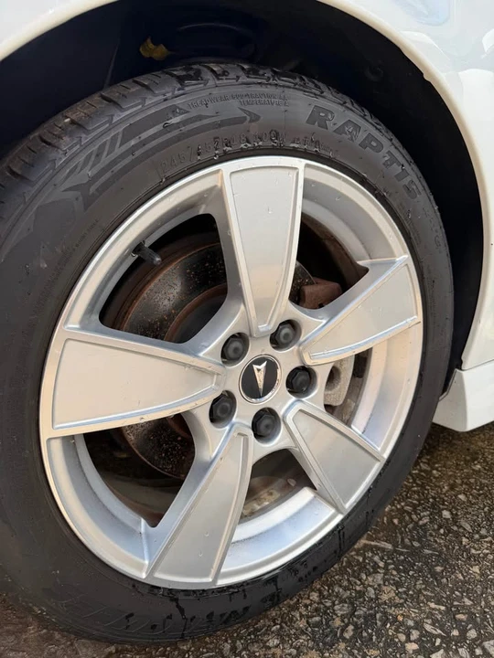 2009 Pontiac G8 - Image 17 of 18
