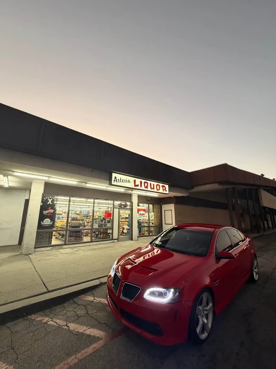 2009 Pontiac G8 - Image 2 of 3