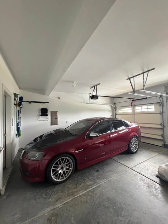 2009 Pontiac G8 - Image 2 of 4