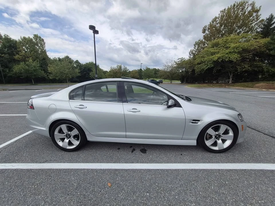 2009 Pontiac G8 - Image 2 of 12